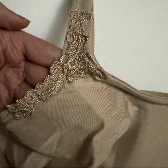 Wacoal Bodysuede Ultra Seamless Underwire Bra - 38DDD - Beige Nude - Picture 2 of 10